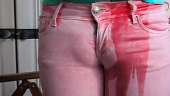 Pastell rosa Jeans von H&amp_M wird von '_Turnhoeschen'_ nass gemacht Thumb