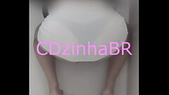 CDzinhaBR de calcinha enfiadinha e saia se masturba no vesti&aacute_rio Thumb