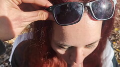 me follo a una pelirroja en el bosque Thumb