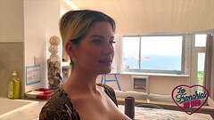 Rose Daniel fait sa premi&egrave_re baise avec Hiro Thumb