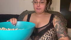 FETISH SEXY MOUTH CRUNCHY POPCORN Thumb