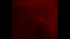 Chico mueve su culo sexy en luces led Thumb