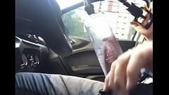 Bomba peniana no carro Thumb