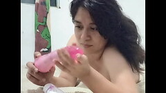 Aurora Estelar Juega Con Su Dildo por Primera Vez Thumb