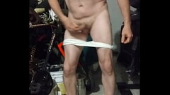 Baile sexy con boxer y calcetines blancos, haciendo striptease. Thumb