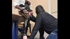Worker worship tranny boss Thumb