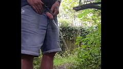 Outdoor piss Thumb