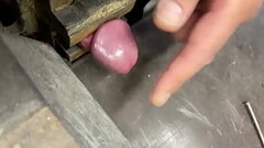 Quetschen vom Schwanz meines Sklaven Thumb