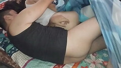 Estaba acostado y descubr&iacute_ que en mi cama estaba mi hermanastra tambi&eacute_n,no pude evitar Thumb