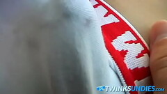 Twink gets sucked off while wearing some nice underwear too Thumb