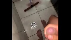cade uma gostosa pra sentar nesse pau? Thumb