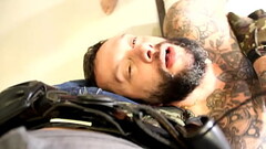 fondendo o cara depois do plantao Thumb