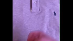 Gar&ccedil_on se masturbe avec son polo Thumb