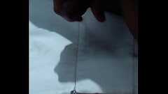 Poniendo mi pene sobre la falda Thumb