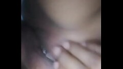 Meti&eacute_ndose el dedo Thumb