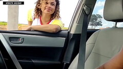 VI UMA MENDINGA GOSTOSA NA RUA DANDO MOLE DISSE A ELA QUE IA LI DAR DE COMER Thumb
