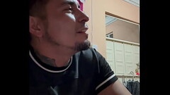 Cuando ando pasado de copas, todos los vatos se me hacen guapos y dejo que me destrocen Thumb