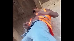 Trabalhador filma se masturbando na obra Thumb