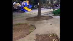 Jal&aacute_ndome la verga en un parque Thumb