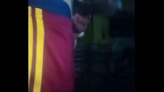 Acariciando el muchacho Thumb