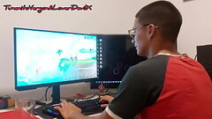 Gamer Con Verga Grande, y Amiga Con Ganas De Sexo! Thumb