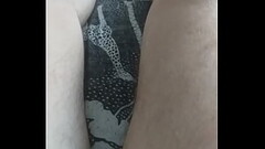 Petite bite Thumb