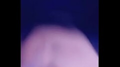 Esposinha novinha gostosa brincando com a bucetinha Thumb